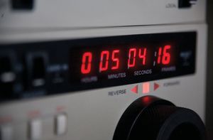 Aufnahmen aus dem Digitalisierungsstudio – Atelier Fleiter: 1 U-matic Rekorder Aufnahmen aus dem Digitalisierungsstudio – Atelier Fleiter: 1 U-matic Rekorder
