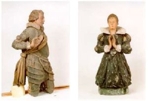 Epitaph von Döben (Sachsen): Figuren des Vaters und einer Mutter Epitaph von Döben (Sachsen): Figuren des Vaters und einer Mutter